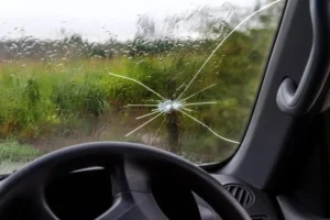 Cracked Windshield Break While Driving | Expert Repair