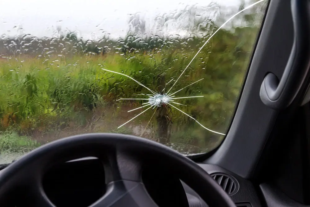 Cracked Windshield Break While Driving | Expert Repair