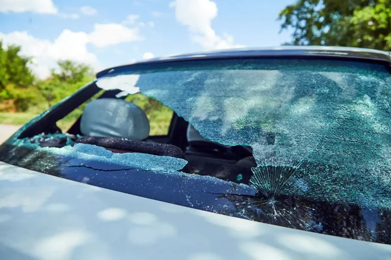 Rear Windshield Replacement | Expert Services in Austin