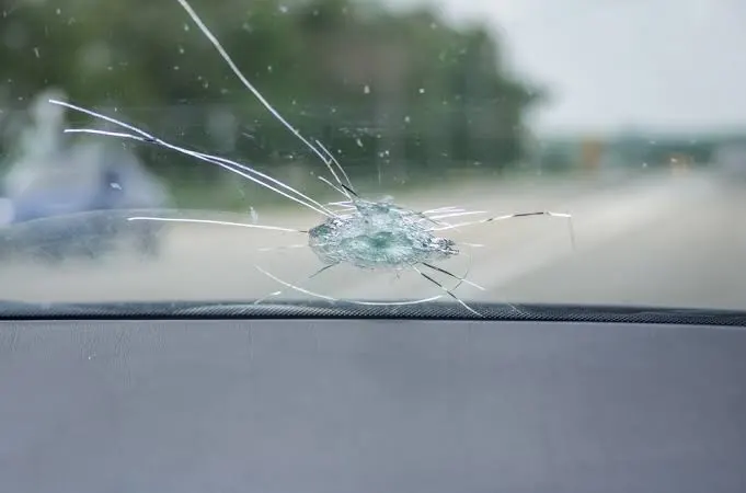 how to repair small chip in windshield