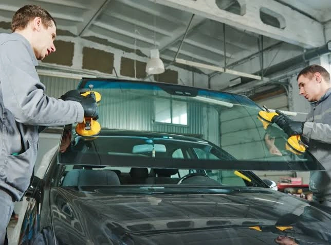 how much does it cost to reseal a windshield